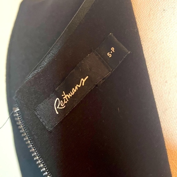 ⭐️ Reitman's black dress with pockets- size small - Picture 4 of 13